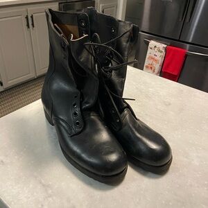 Black Men’s Combat Boots Size 9